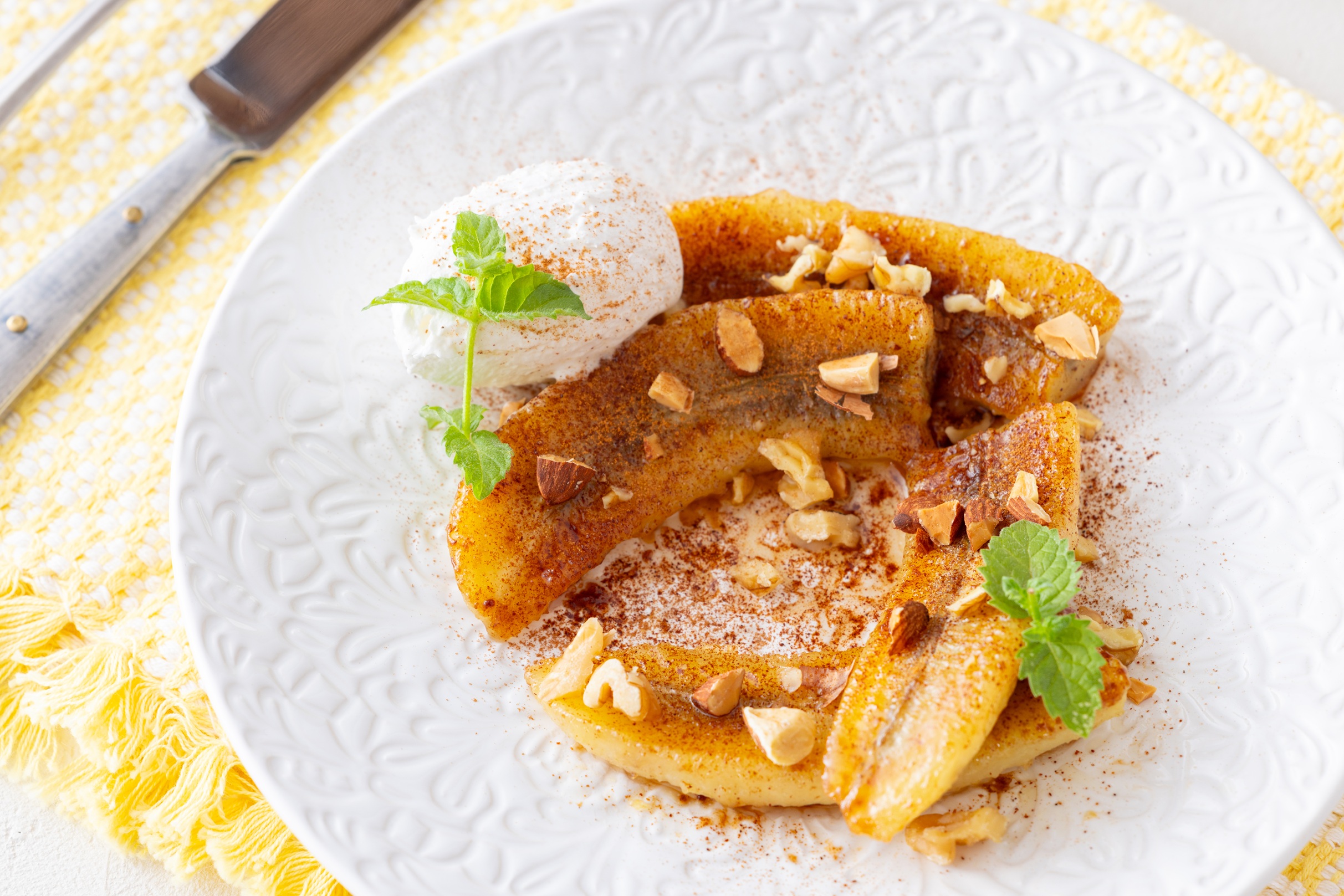 【290】バナナのバター焼き シナモンナッツ乗せ